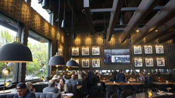 Browns Socialhouse inside