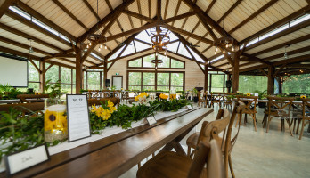 Mabel Hill Farm Kitchen Marketplace Innen