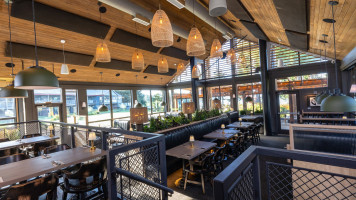 Browns Socialhouse inside