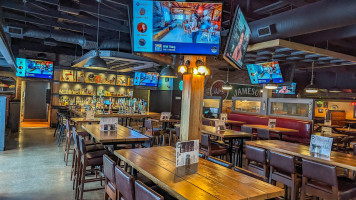 The Sherlock Holmes Pub À l'intérieur