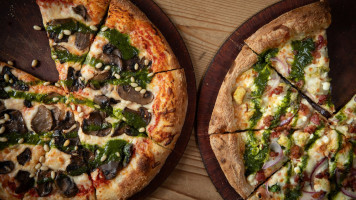 The Bear Street Tavern food