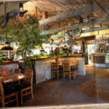 My Chosen Café Dentro