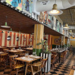 Galaxie Brasserie Stella Esplanade Dentro