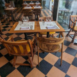 Galaxie Brasserie Stella Esplanade Dentro