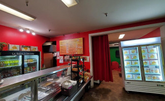 Boom J's Cuisine À l'intérieur