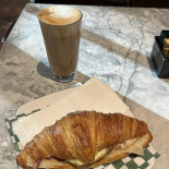 Café Olimpico Vieux Montréal Food