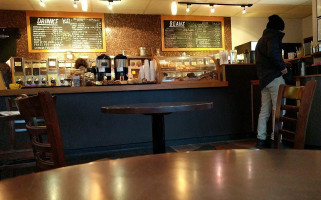 Java Blend Coffee Roasters Dentro