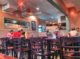 Nouilles Star outside