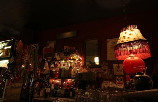 Done Right Inn À l'intérieur