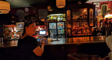 Done Right Inn À l'intérieur