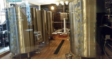 The 3 Brewers Dentro