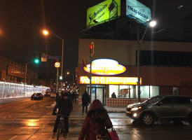 Pizza Pizza Exterior