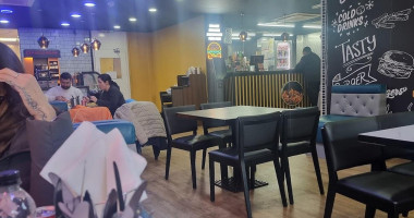 Frankie We Salute You! À l'intérieur