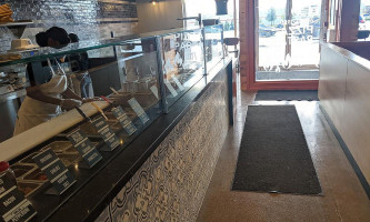 Doughbox Wood Fired Pizza Pasta Mississauga Dentro