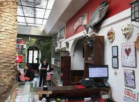 Doughbox Wood Fired Pizza Pasta Mississauga Dentro