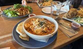 Frick and Frack Tap House Comida