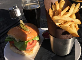 The Noble Pig Brewhouse Comida