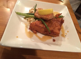 The Noble Pig Brewhouse Comida