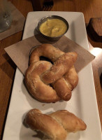 The Noble Pig Brewhouse Comida