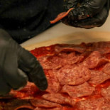 Joany's Pizza Donair Whitney Pier Comida