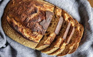 Nelson The Seagull Comida