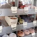 49th Parallel Cafe Lucky's Doughnuts West 4th Cardápio