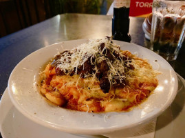 Ennio's Pasta House food