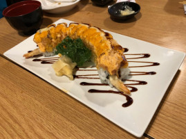 Sushi Minato food