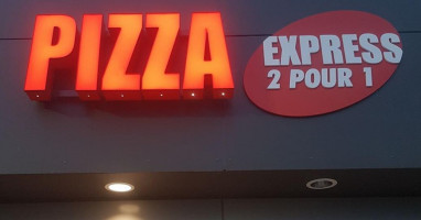 Pizza Express Boucherville inside