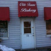 Olde Town Bakery outside