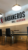 Habaneros Grill Mexicain inside