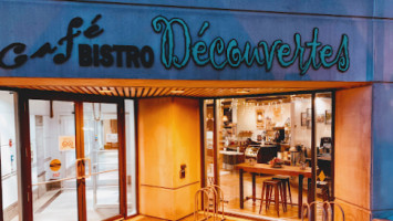 Café Bistro Découvertes inside
