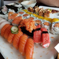 Yame Sushi food