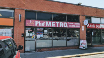 Pho Metro outside