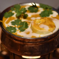Modern Handi Indian Cuisine food