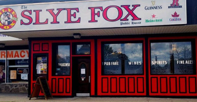 Slye Fox food