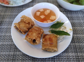 B's Kitchen Fine Vietnamese Cuisine food