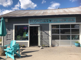 Blondies Cafe food