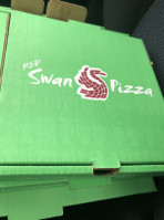 Red Swan Pizza food