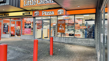 Little Caesars Pizza food