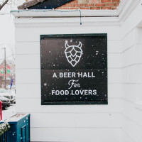 FREE HOUSE Local Beer Food Hall food
