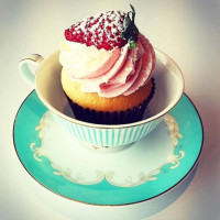 Dolled Up Cupcakes food