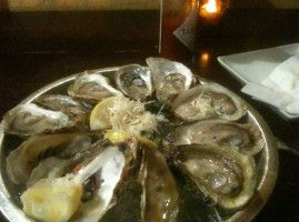 The Hogtown Pub and Oysters food
