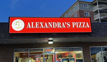 Alexandra's Pizza outside