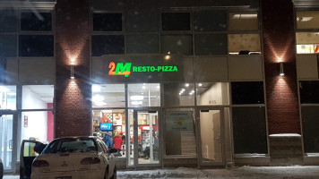 2m Pizza Dorval Online Order outside