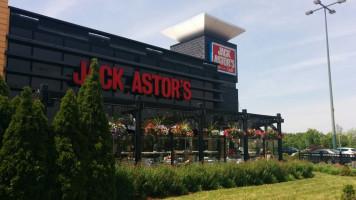 Jack Astor's Grill Eastgate outside