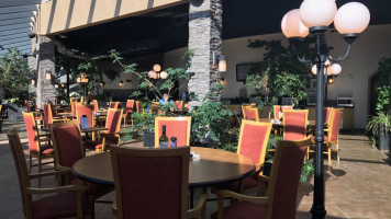 BEST WESTERN Mirage Hotel Restaurant inside