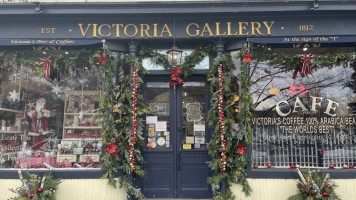 Victoria Gallery At The Sign Of The T food