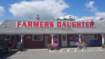 The Farmer's Daughter Country Store inside