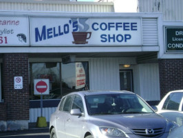 Mellos Coffee Shop inside